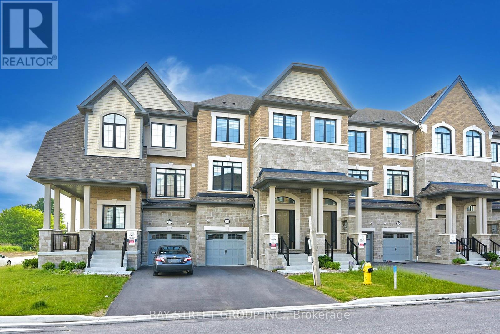 20 Morrison Crescent, Whitby, Ontario  L1P 1V4 - Photo 2 - E12455736