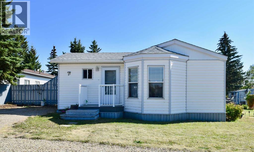 13 East Loop, Joffre, Alberta  T4L 2N2 - Photo 1 - A2260455