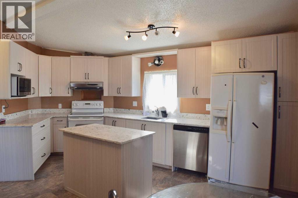 13 East Loop, Joffre, Alberta  T4L 2N2 - Photo 9 - A2260455