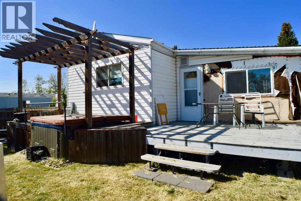 13 East Loop, Joffre, Alberta  T4L 2N2 - Photo 31 - A2260455