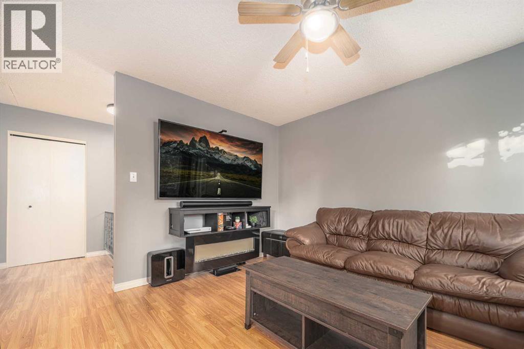 826 Columbia Boulevard W, Lethbridge, Alberta  T1K 5A5 - Photo 9 - A2261592