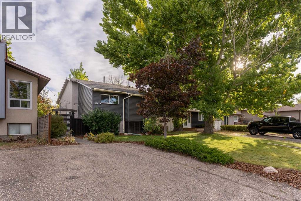 826 Columbia Boulevard W, Lethbridge, Alberta  T1K 5A5 - Photo 2 - A2261592