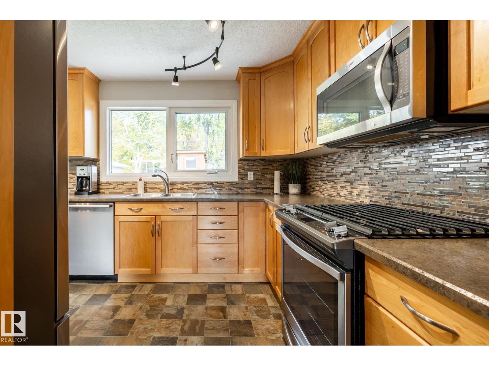 50 Springfield Cr, St. Albert, Alberta  T8N 0K1 - Photo 15 - E4461580