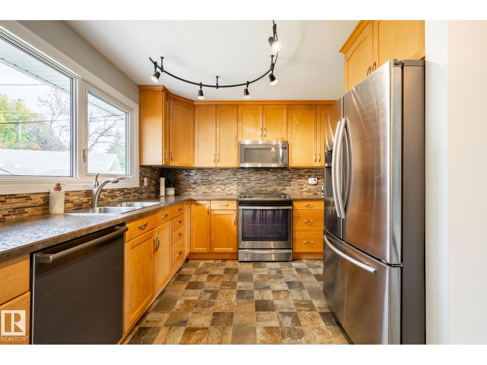 50 Springfield Cr, St. Albert, Alberta  T8N 0K1 - Photo 11 - E4461580