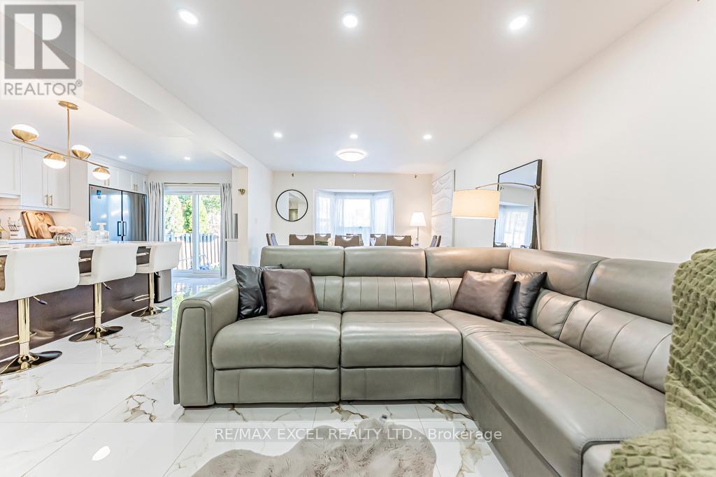 311 Conley Street, Vaughan, Ontario  L4J 2Z3 - Photo 5 - N12455753