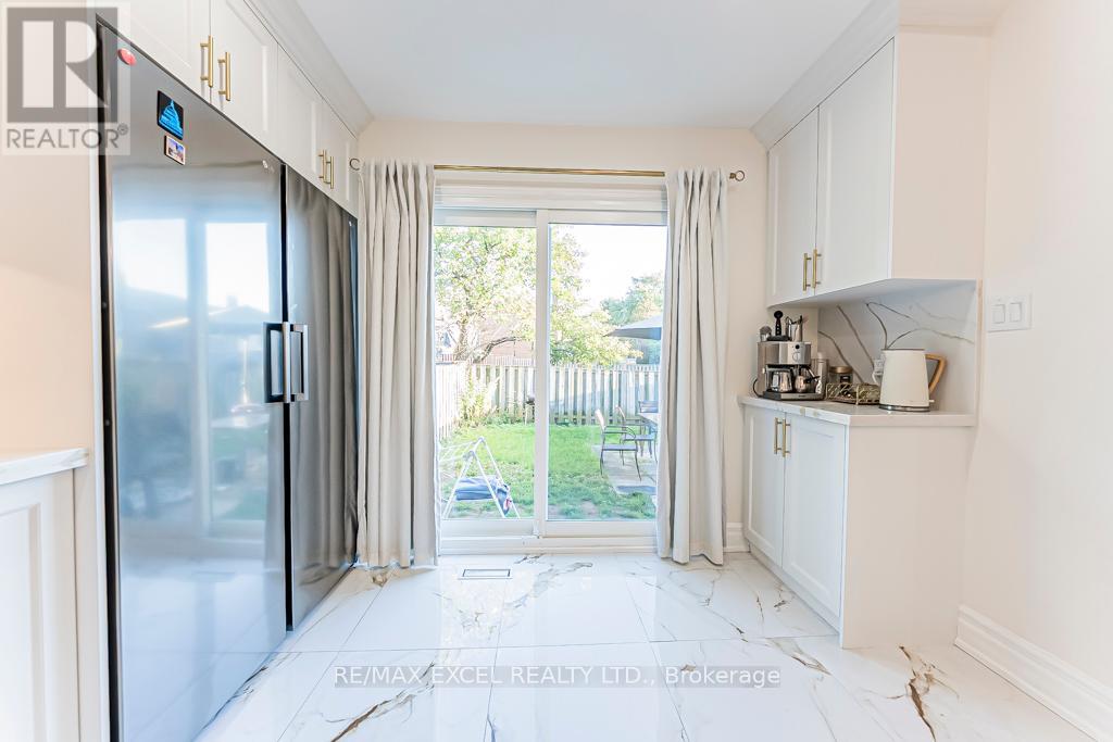 311 Conley Street, Vaughan, Ontario  L4J 2Z3 - Photo 9 - N12455753