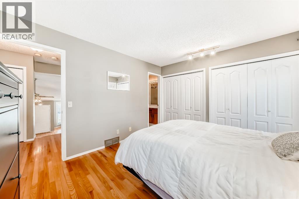 68 Woodmark Crescent Sw, Calgary, Alberta  T2w 4z2 - Photo 23 - A2263557