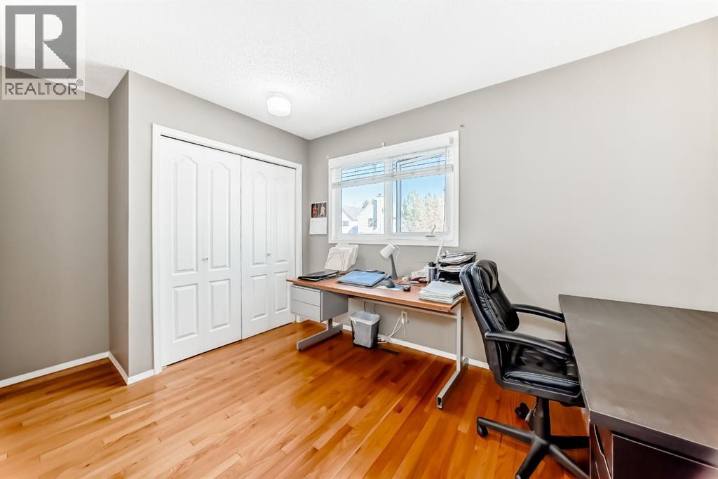 68 Woodmark Crescent Sw, Calgary, Alberta  T2w 4z2 - Photo 29 - A2263557