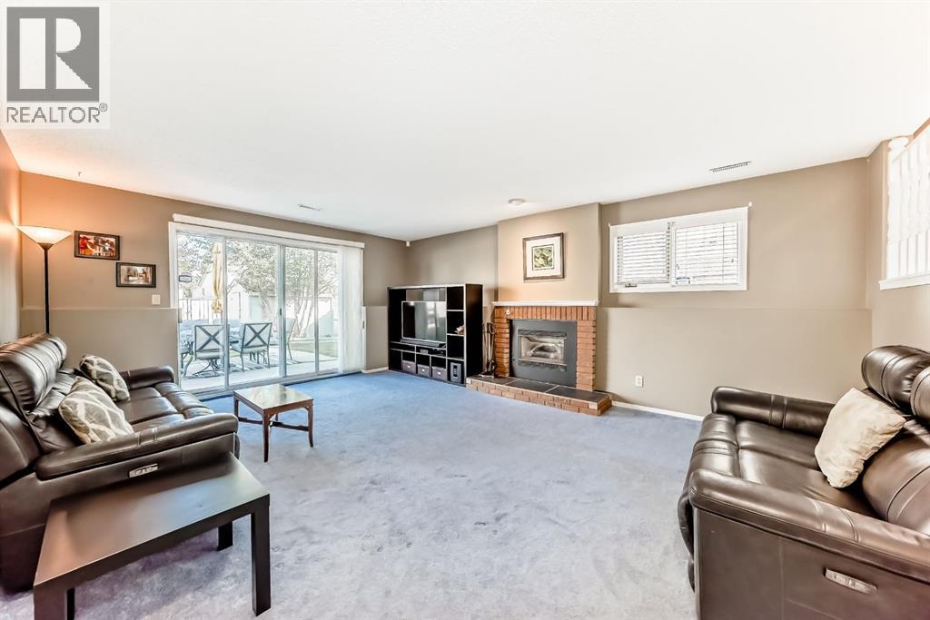 68 Woodmark Crescent Sw, Calgary, Alberta  T2w 4z2 - Photo 32 - A2263557
