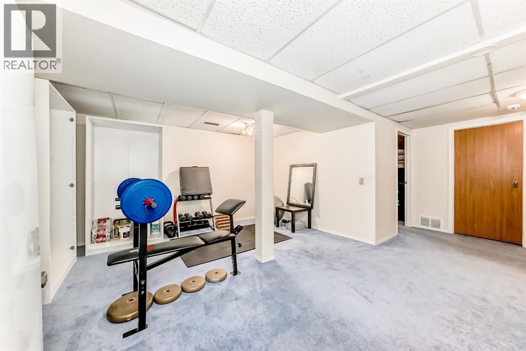 68 Woodmark Crescent Sw, Calgary, Alberta  T2w 4z2 - Photo 40 - A2263557