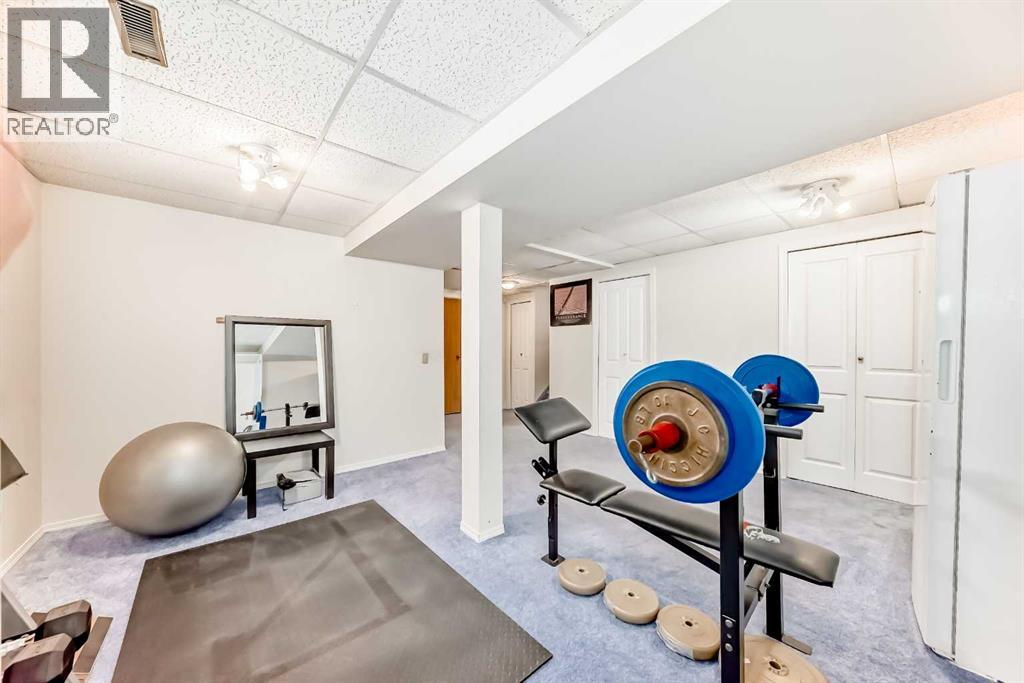 68 Woodmark Crescent Sw, Calgary, Alberta  T2w 4z2 - Photo 41 - A2263557
