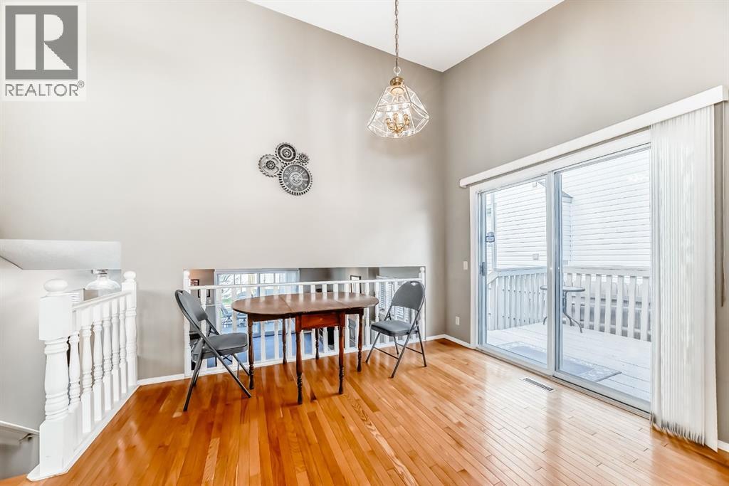 68 Woodmark Crescent Sw, Calgary, Alberta  T2w 4z2 - Photo 8 - A2263557