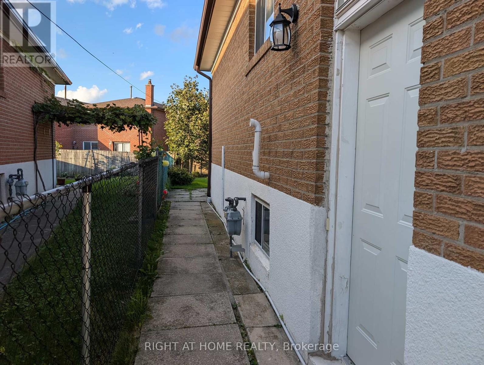 Basement - 30 Watney Crescent, Toronto, Ontario  M3L 2C9 - Photo 11 - W12455733