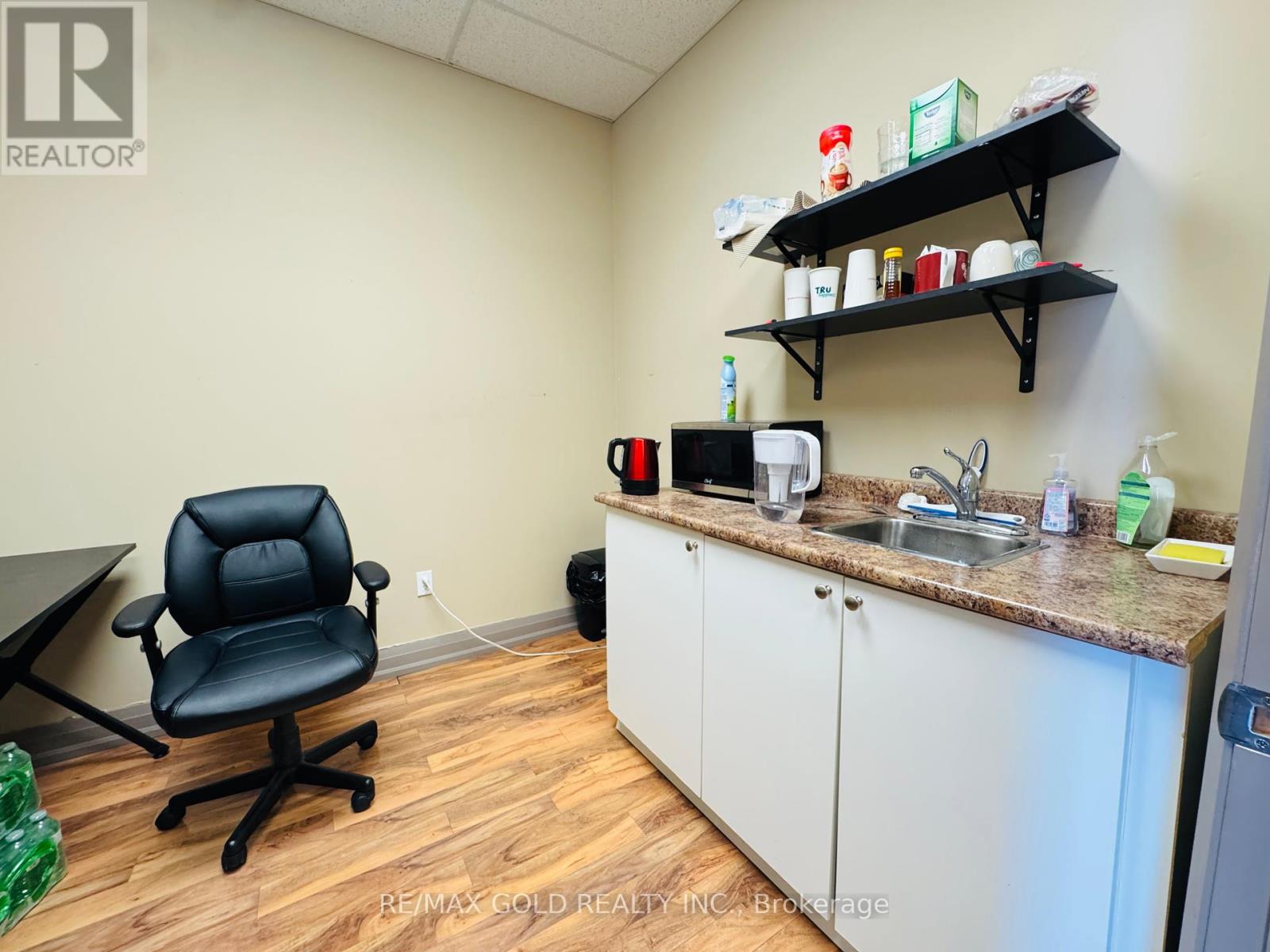 121a- 122a - 2980 Drew Road, Mississauga, Ontario  L4T 0A7 - Photo 22 - W12455738