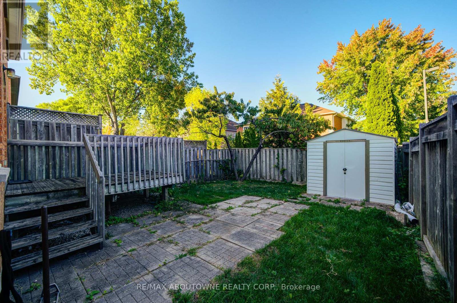 2211 Dale Ridge Drive, Oakville, Ontario  L6M 3L4 - Photo 43 - W12455751