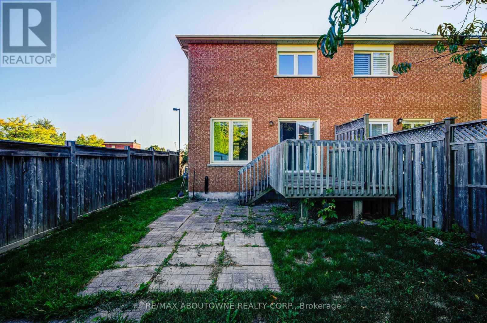 2211 Dale Ridge Drive, Oakville, Ontario  L6M 3L4 - Photo 45 - W12455751