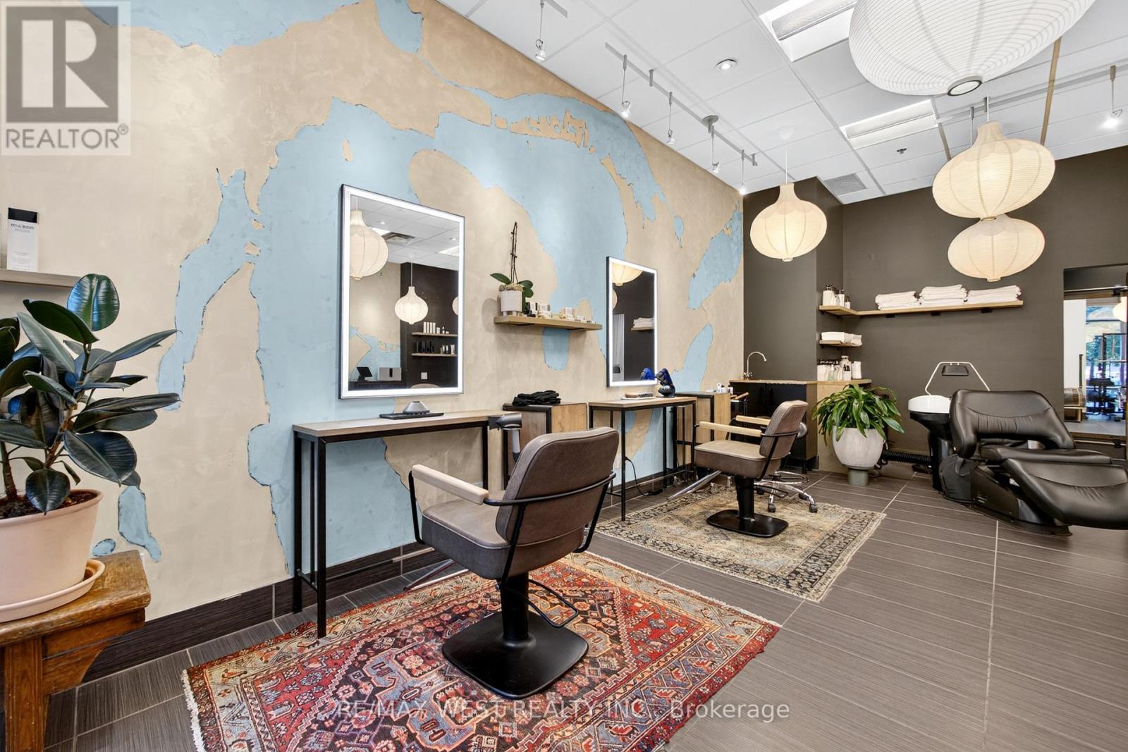 921 Bay St. Street, Toronto, Ontario  M5S 3L6 - Photo 11 - C12455553