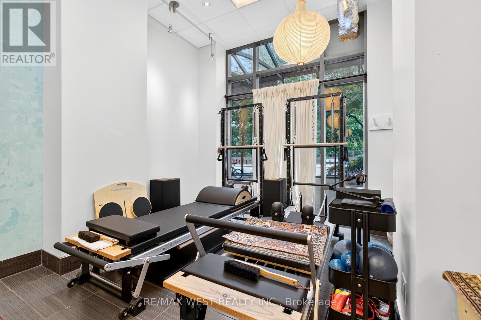 921 Bay St. Street, Toronto, Ontario  M5S 3L6 - Photo 19 - C12455553