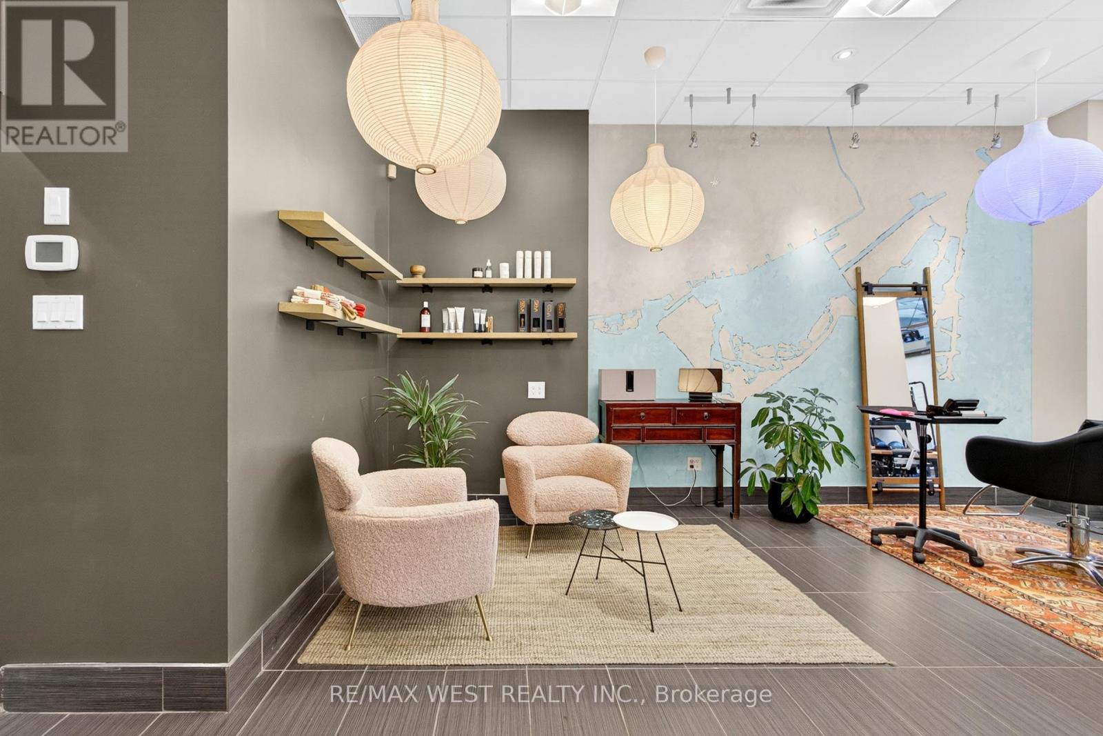 921 Bay St. Street, Toronto, Ontario  M5S 3L6 - Photo 15 - C12455553