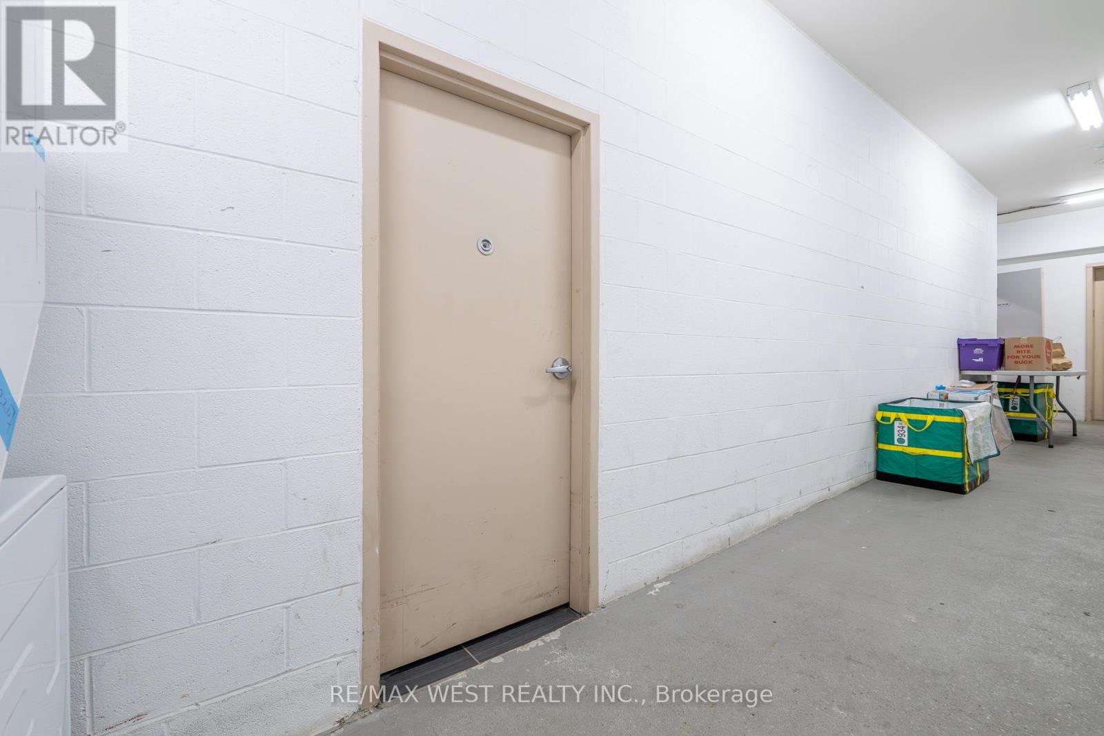 921 Bay St. Street, Toronto, Ontario  M5S 3L6 - Photo 28 - C12455553
