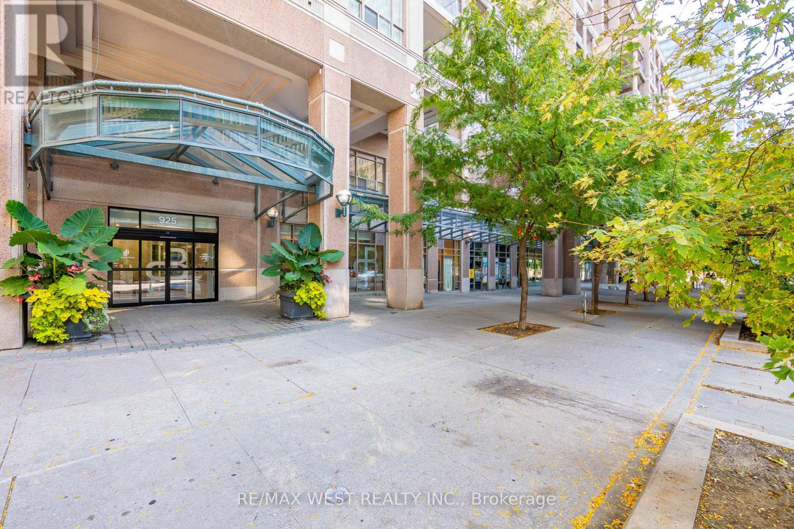921 Bay St. Street, Toronto, Ontario  M5S 3L6 - Photo 30 - C12455553
