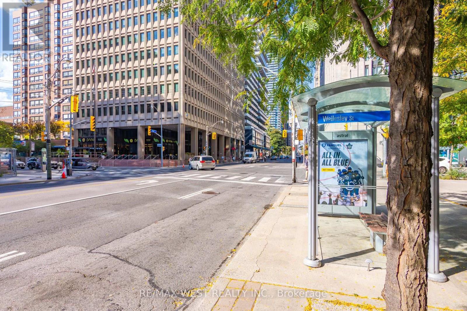 921 Bay St. Street, Toronto, Ontario  M5S 3L6 - Photo 32 - C12455553