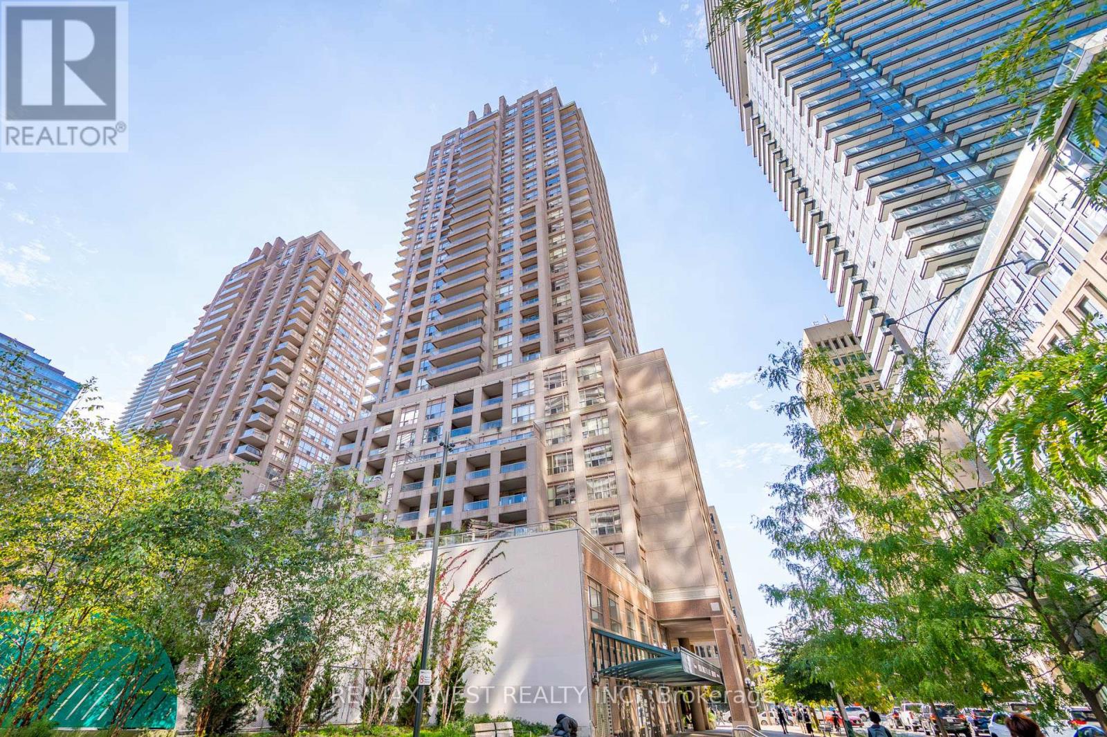 921 Bay St. Street, Toronto, Ontario  M5S 3L6 - Photo 35 - C12455553