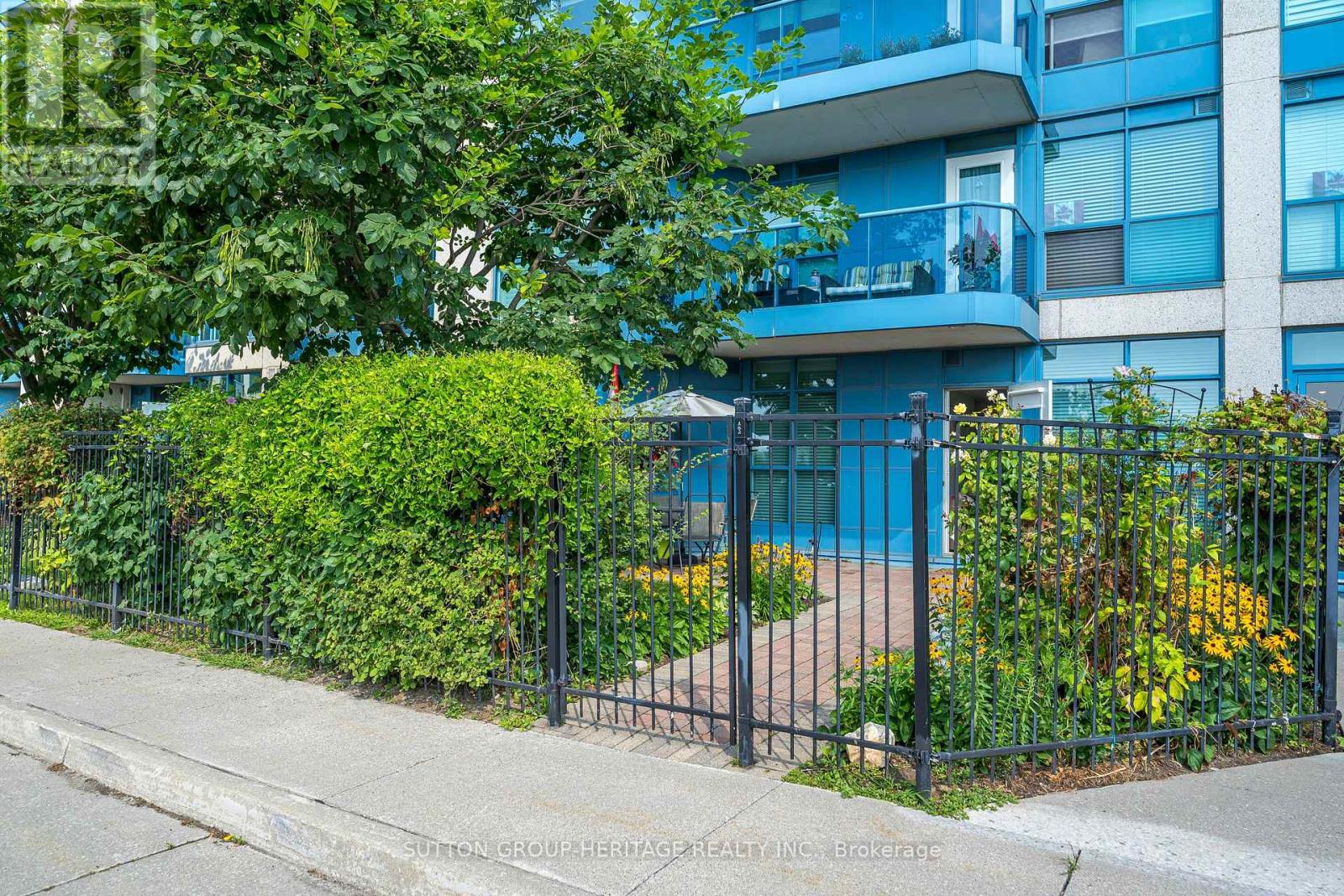 A02 - 340 Watson Street W, Whitby, Ontario  L1N 9G1 - Photo 4 - E12422868