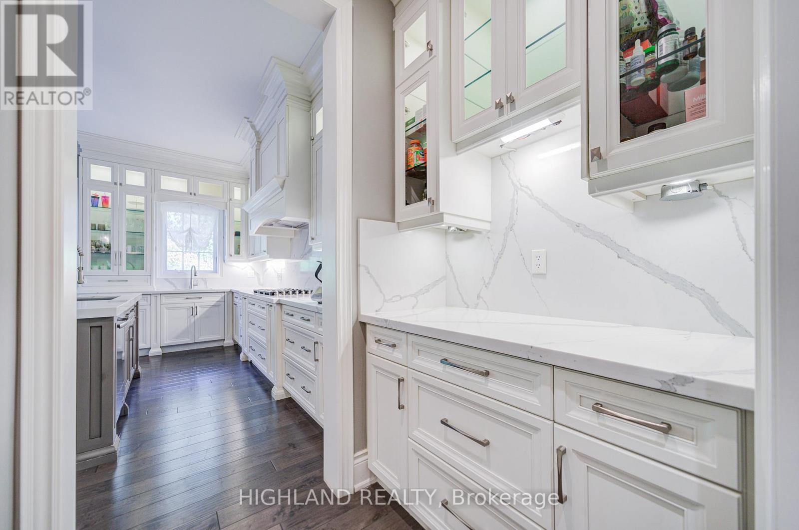 3185 Meadow Marsh Crescent, Oakville, Ontario  L6H 0T6 - Photo 27 - W12455014