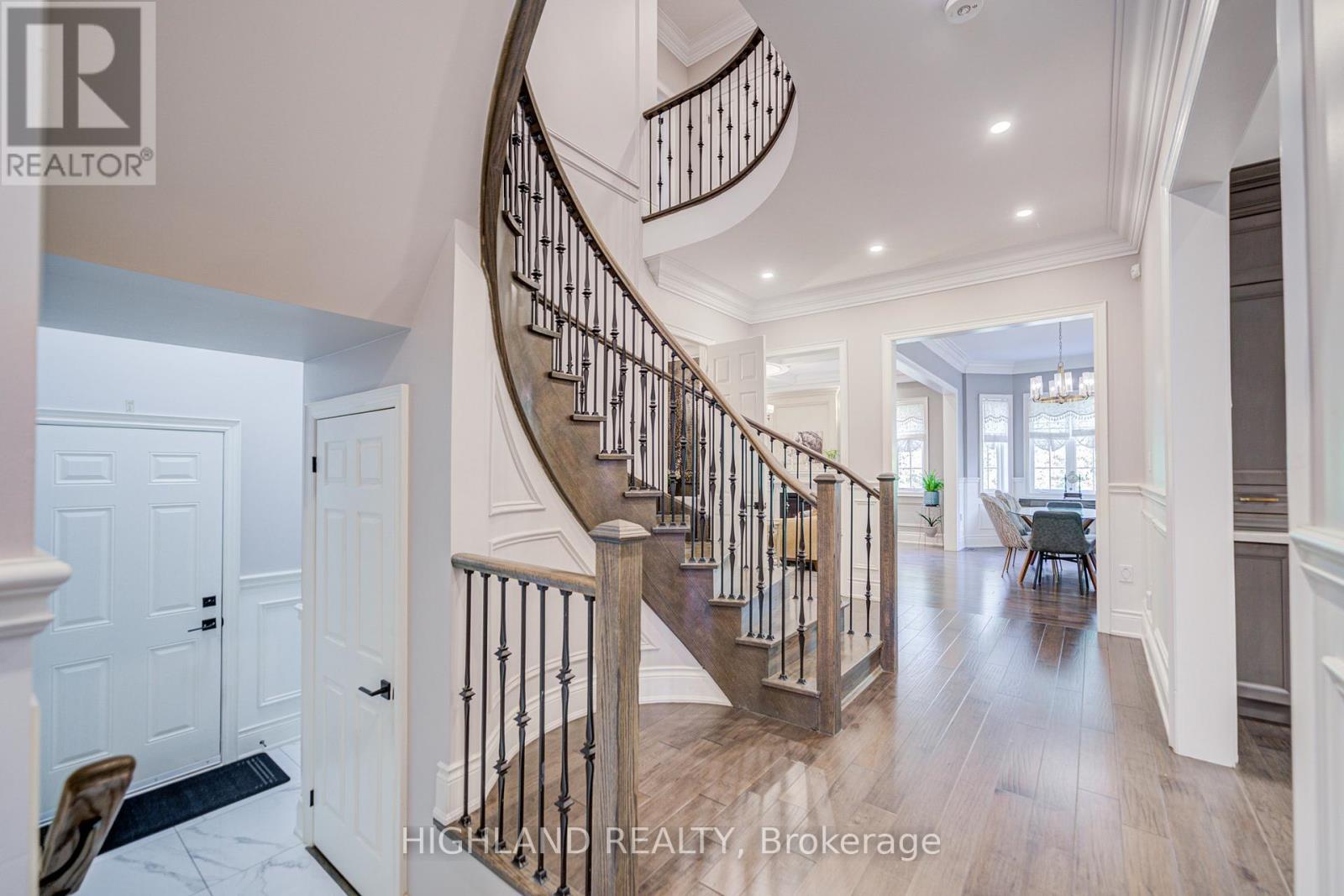 3185 Meadow Marsh Crescent, Oakville, Ontario  L6H 0T6 - Photo 13 - W12455014