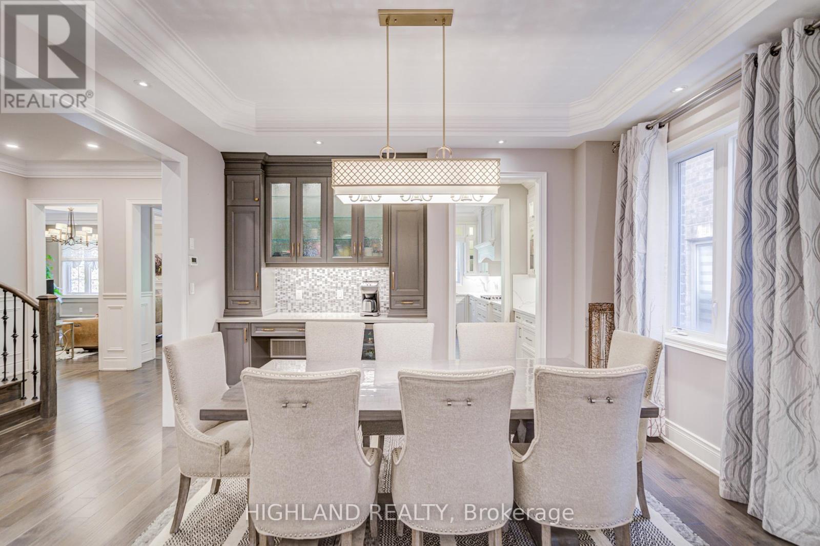 3185 Meadow Marsh Crescent, Oakville, Ontario  L6H 0T6 - Photo 16 - W12455014