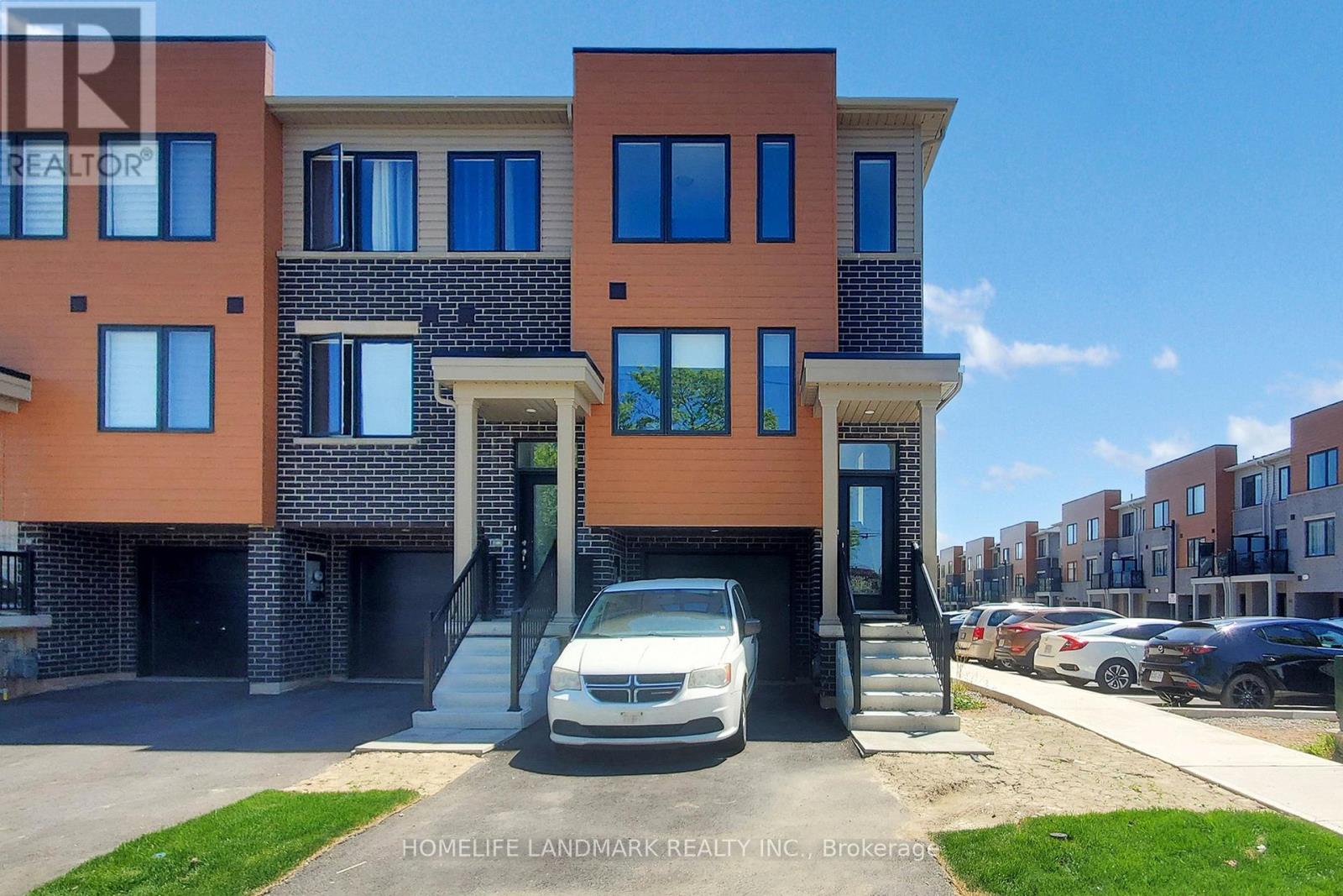 2 REID AVENUE N, Hamilton, Ontario