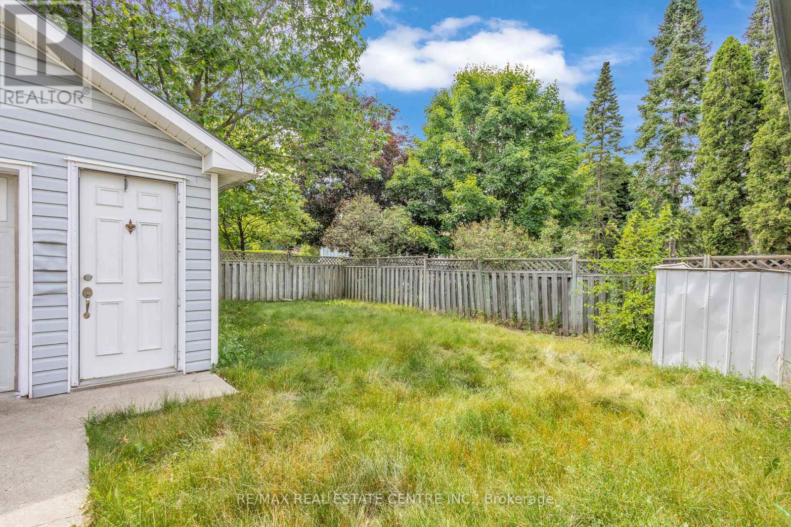 87 Christopher Drive, Waterloo, Ontario  N2J 4J6 - Photo 30 - X12455748