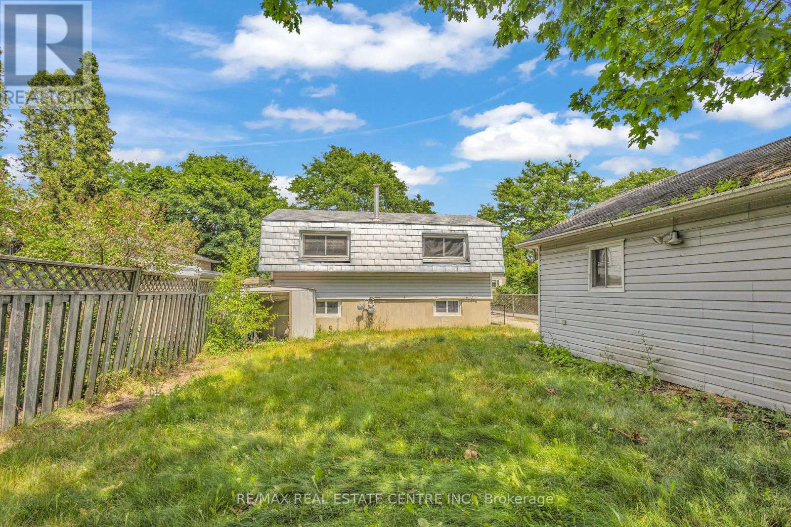 87 Christopher Drive, Waterloo, Ontario  N2J 4J6 - Photo 31 - X12455748