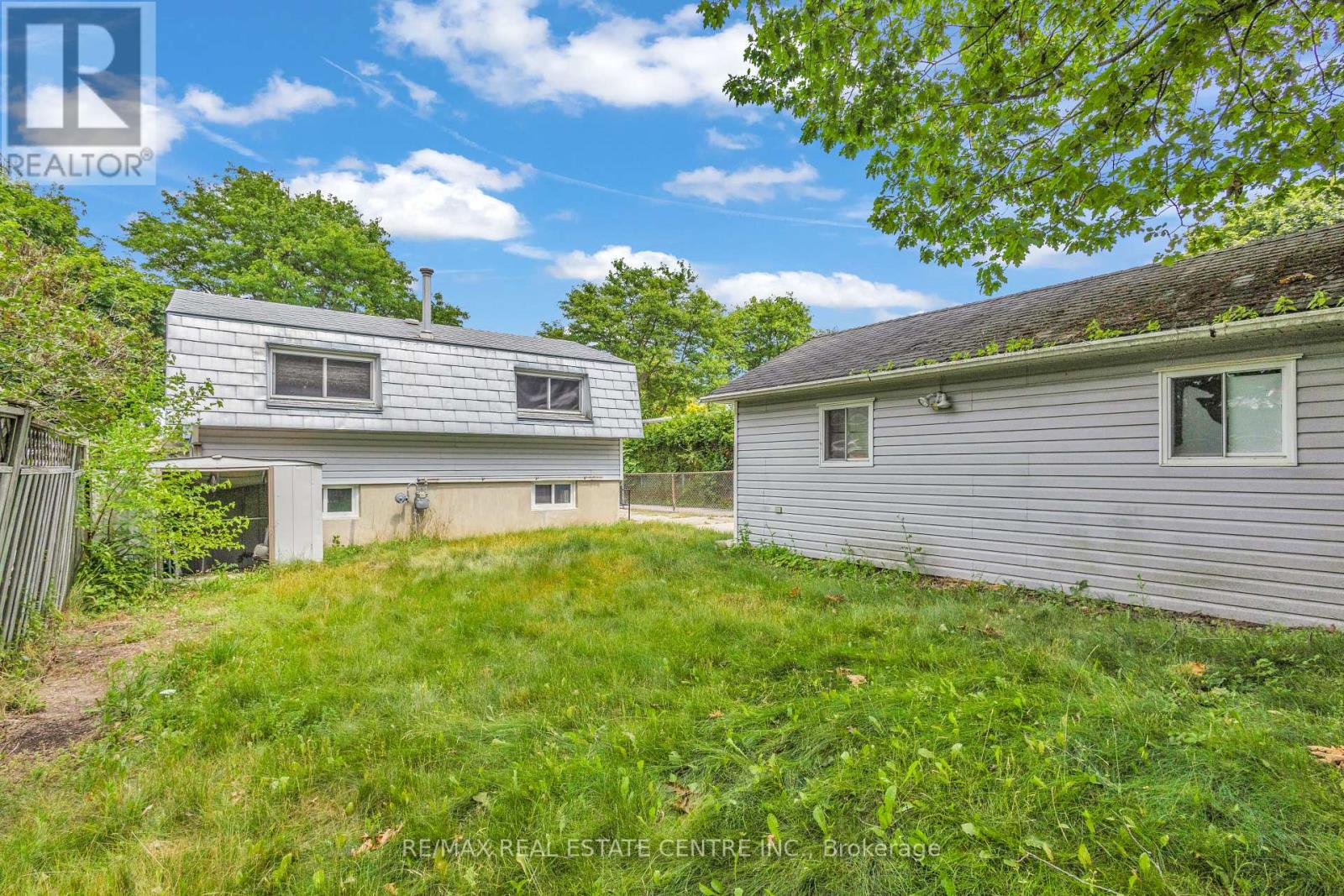 87 Christopher Drive, Waterloo, Ontario  N2J 4J6 - Photo 32 - X12455748
