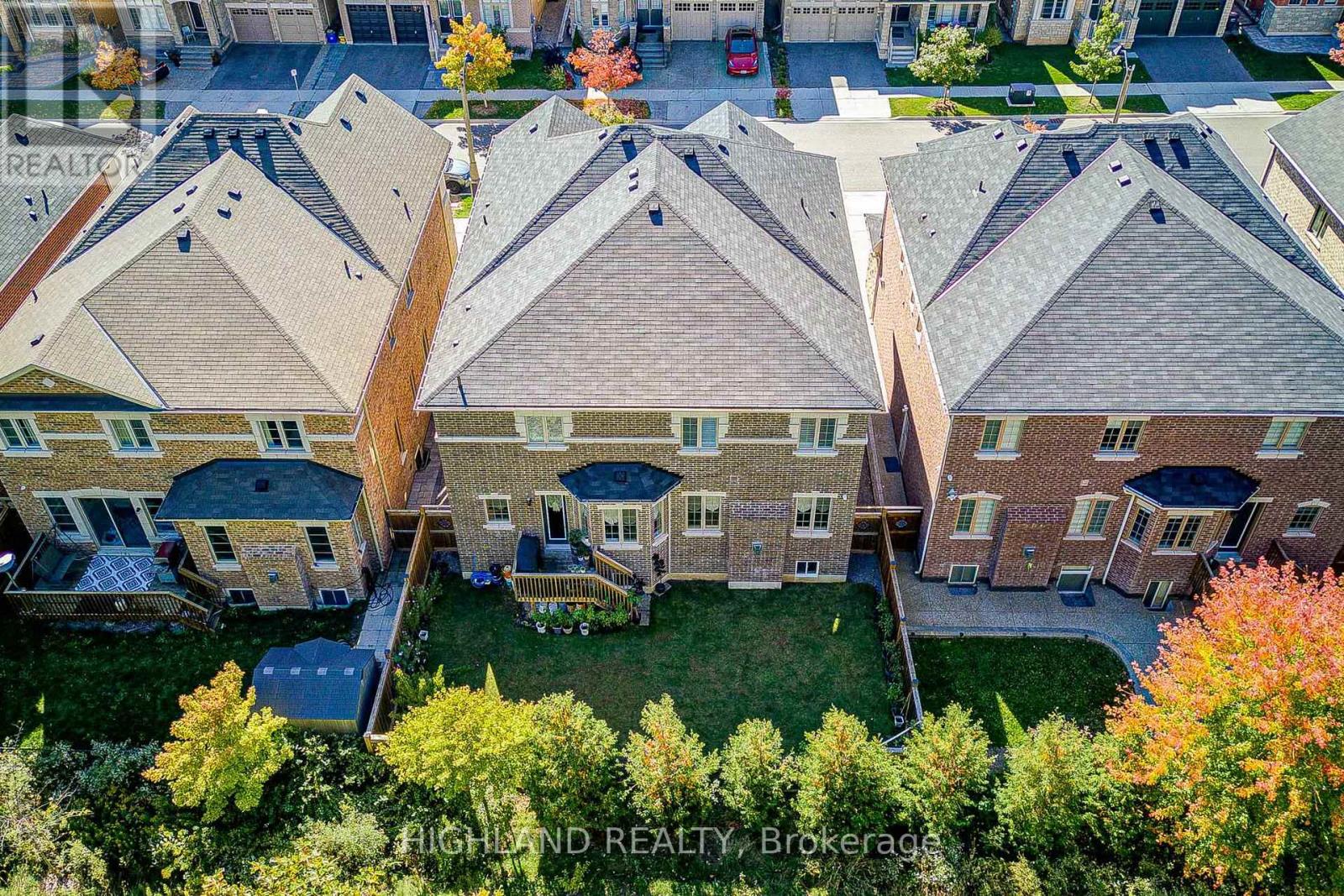 3185 Meadow Marsh Crescent, Oakville, Ontario  L6H 0T6 - Photo 3 - W12455014