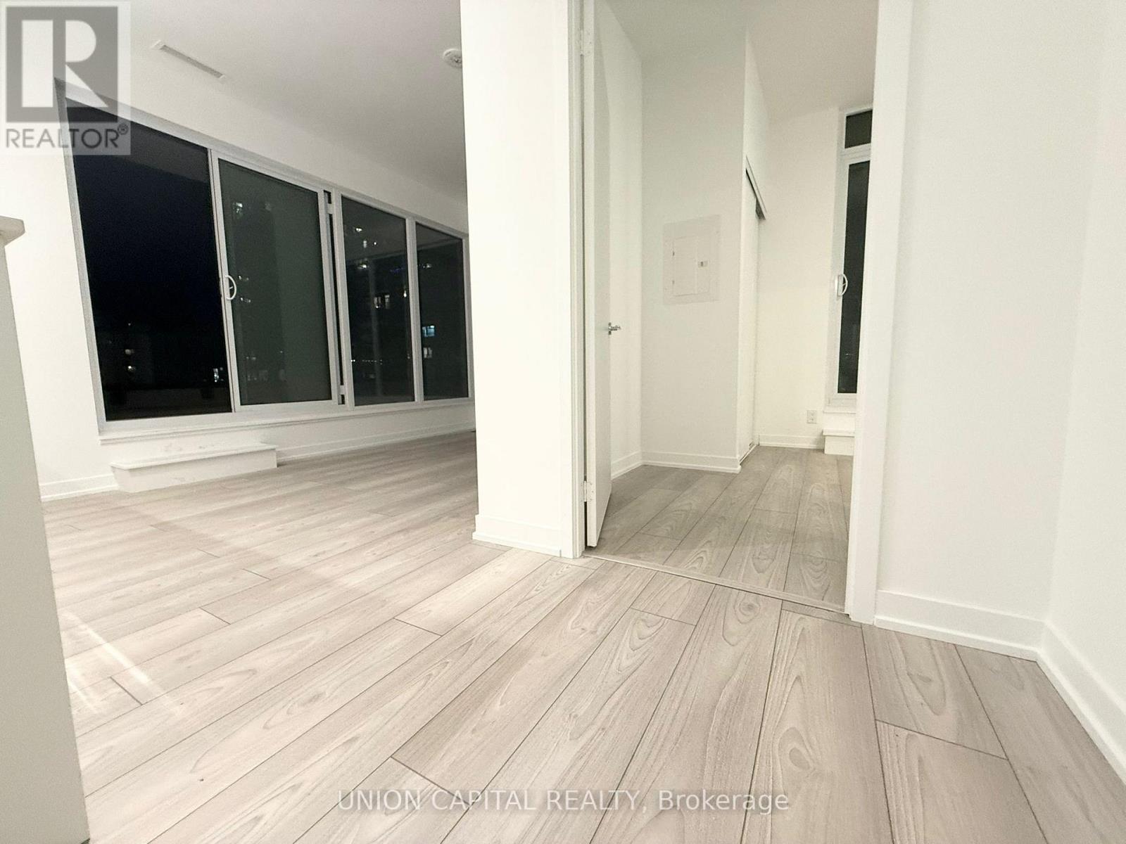 521 - 285 Dufferin Street, Toronto, Ontario  M6K 0J2 - Photo 13 - W12454684