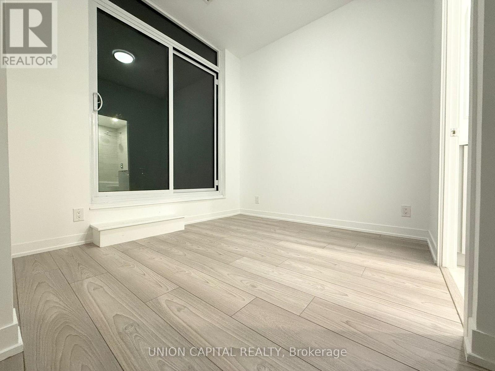 521 - 285 Dufferin Street, Toronto, Ontario  M6K 0J2 - Photo 17 - W12454684