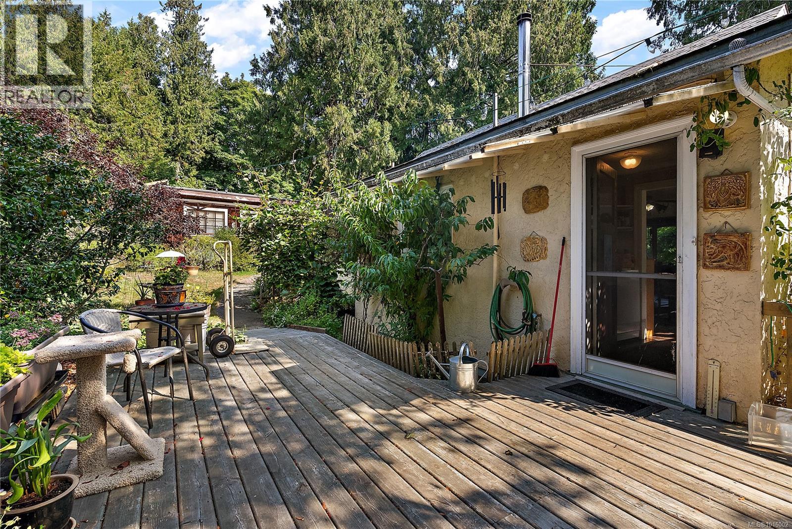 1720 Swartz Bay Rd, North Saanich, British Columbia