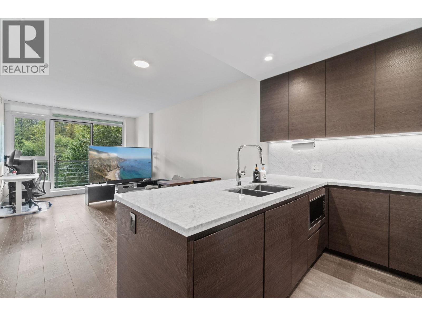 405 305 Morrissey Road, Port Moody, British Columbia  V3H 0M3 - Photo 5 - R3050520