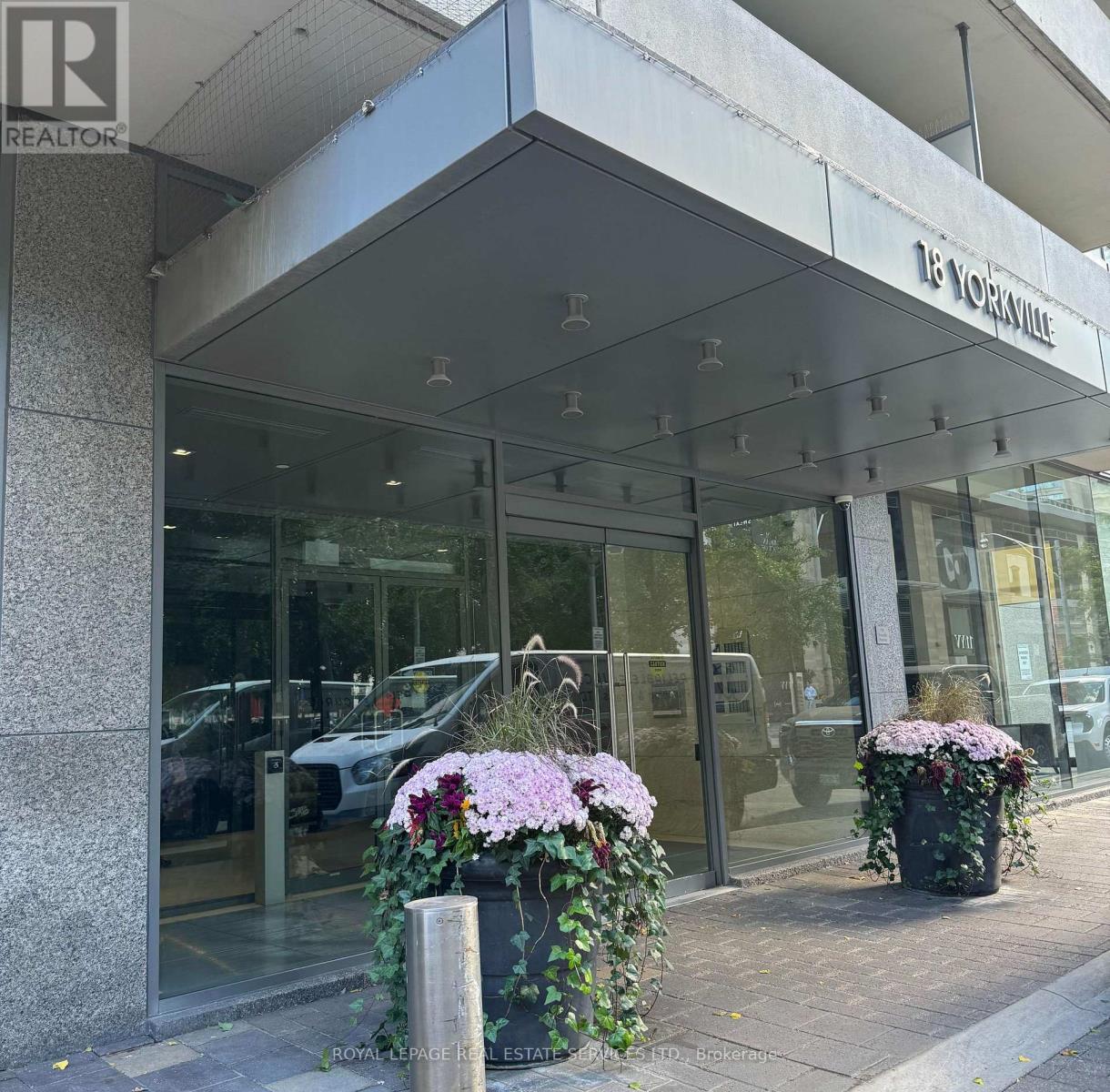 405 - 18 YORKVILLE AVENUE, Toronto, Ontario