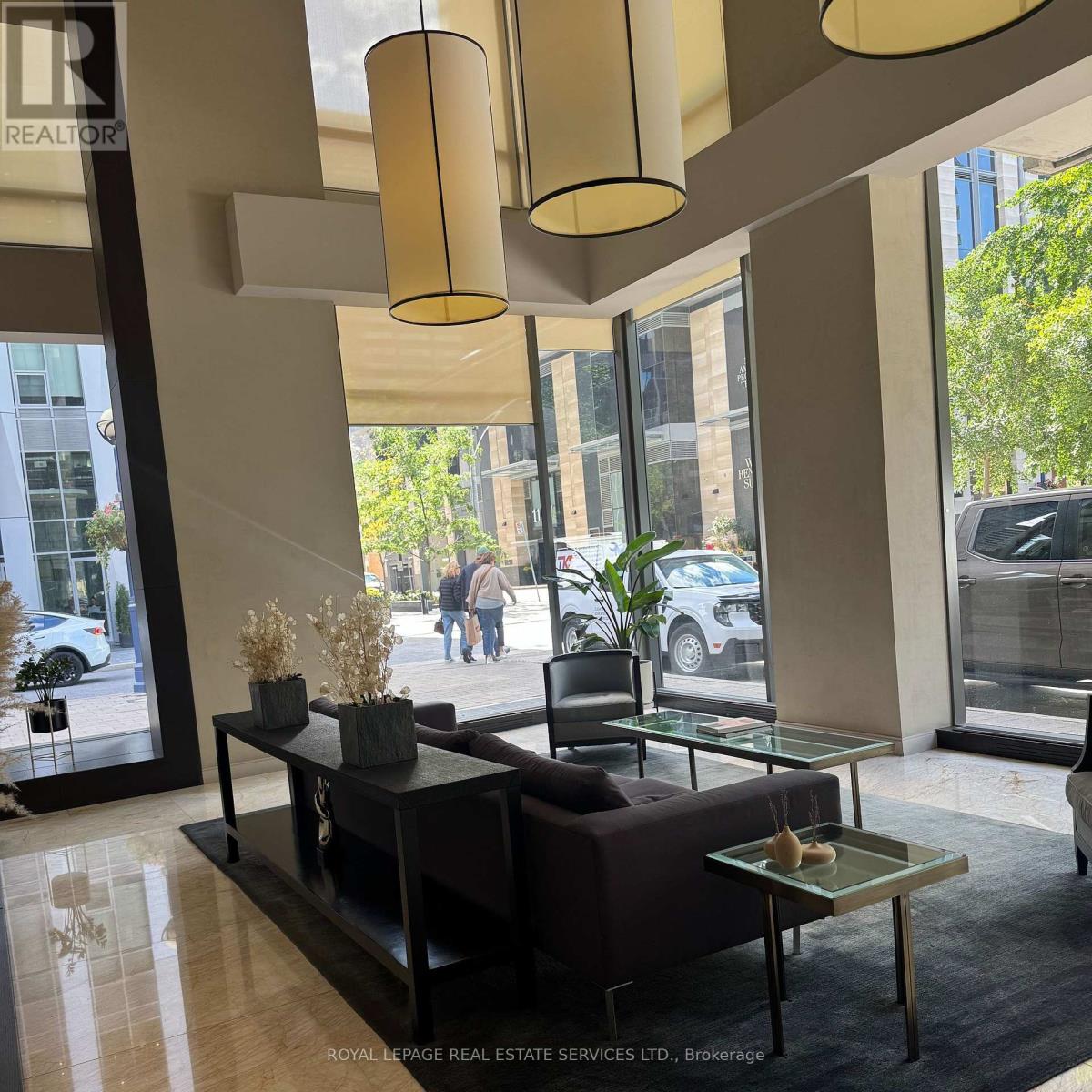 405 - 18 Yorkville Avenue, Toronto, Ontario  M4W 3Y8 - Photo 3 - C12455759