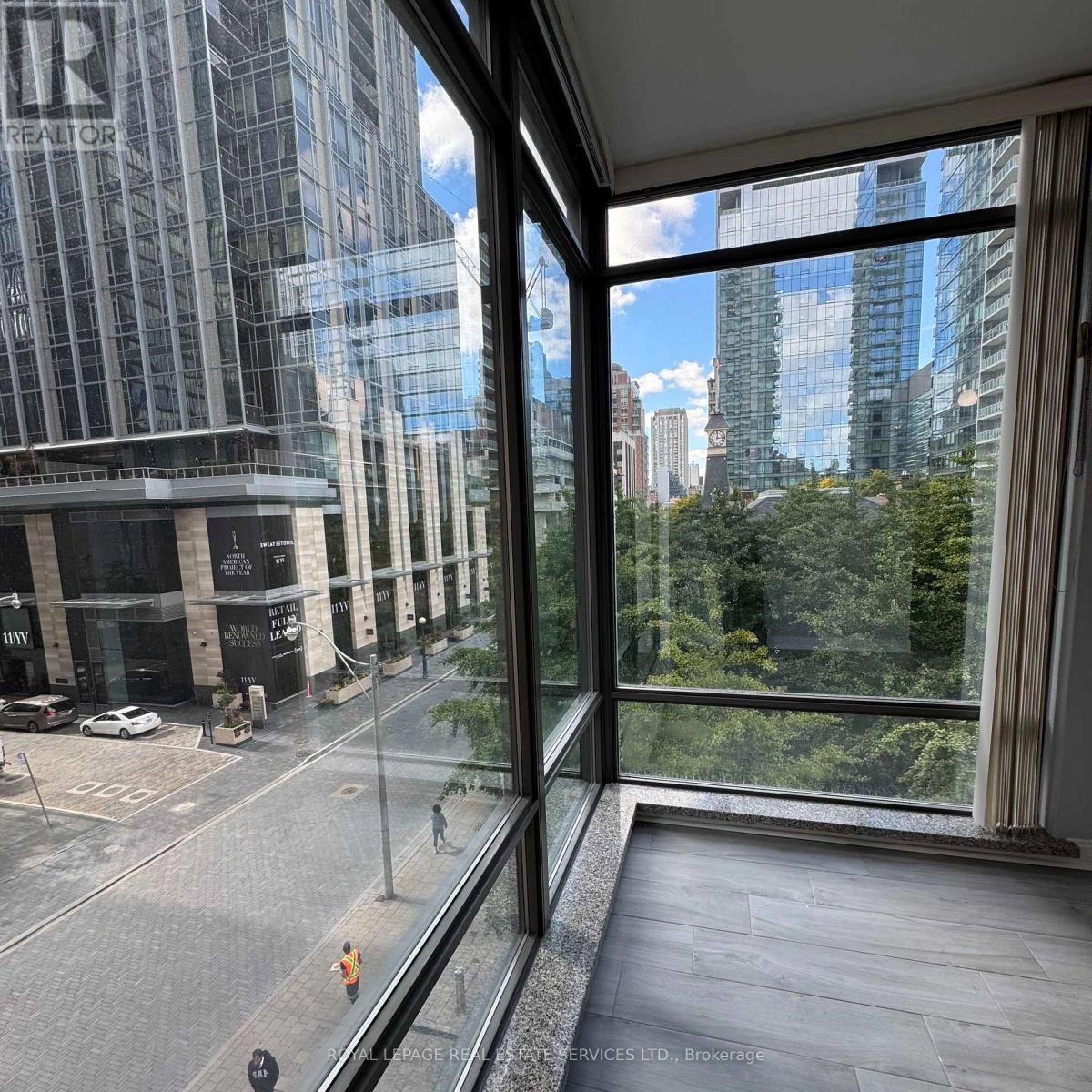405 - 18 Yorkville Avenue, Toronto, Ontario  M4W 3Y8 - Photo 6 - C12455759