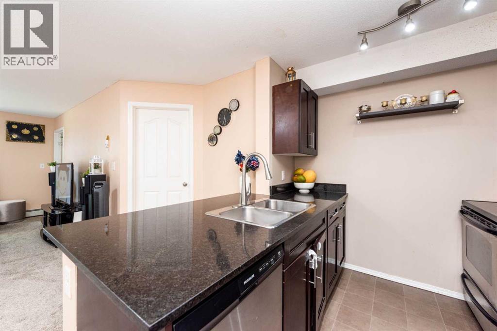 215, 7210 80 Avenue Ne, Calgary, Alberta  T3J 0N7 - Photo 5 - A2252497