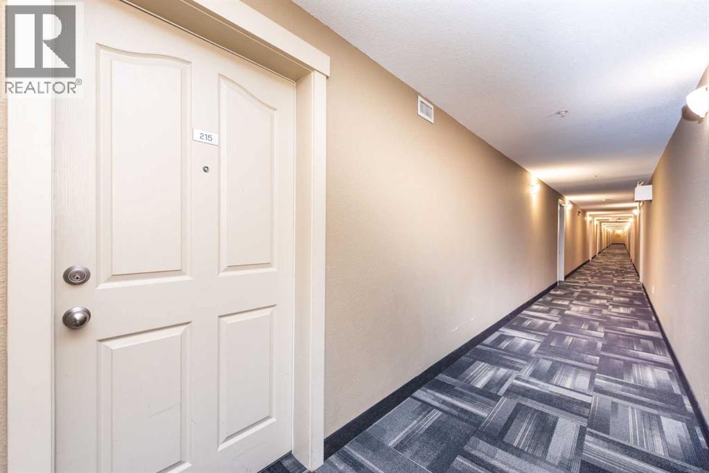 215, 7210 80 Avenue Ne, Calgary, Alberta  T3J 0N7 - Photo 2 - A2252497