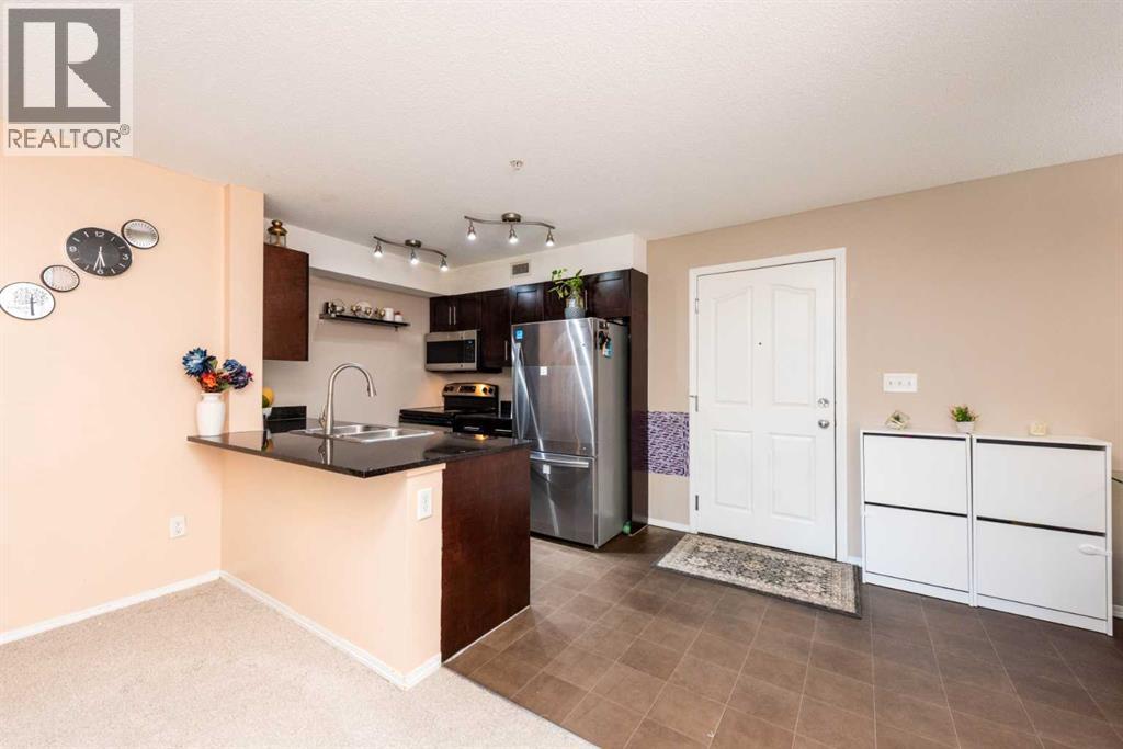 215, 7210 80 Avenue Ne, Calgary, Alberta  T3J 0N7 - Photo 3 - A2252497
