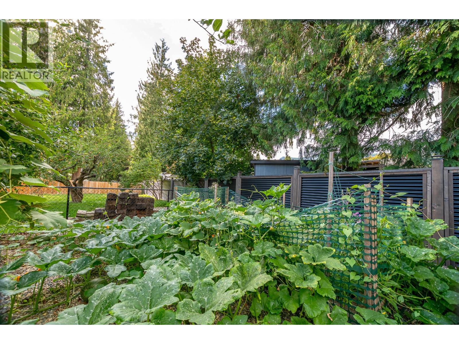 714 Maple Street, Sicamous, British Columbia  V0E 2V1 - Photo 42 - 10359062
