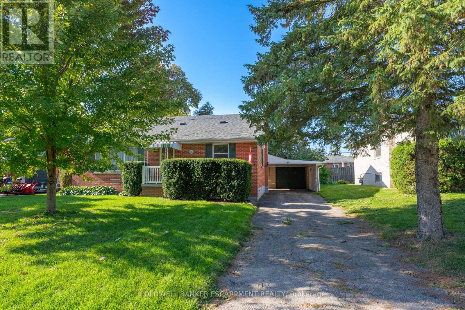 111 ELIZABETH DRIVE, Halton Hills, Ontario