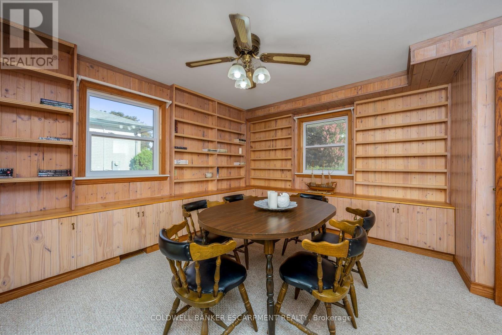 111 Elizabeth Drive, Halton Hills, Ontario  L7J 1B6 - Photo 16 - W12455760