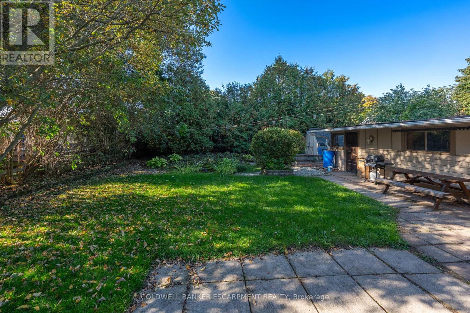 111 Elizabeth Drive, Halton Hills, Ontario  L7J 1B6 - Photo 26 - W12455760